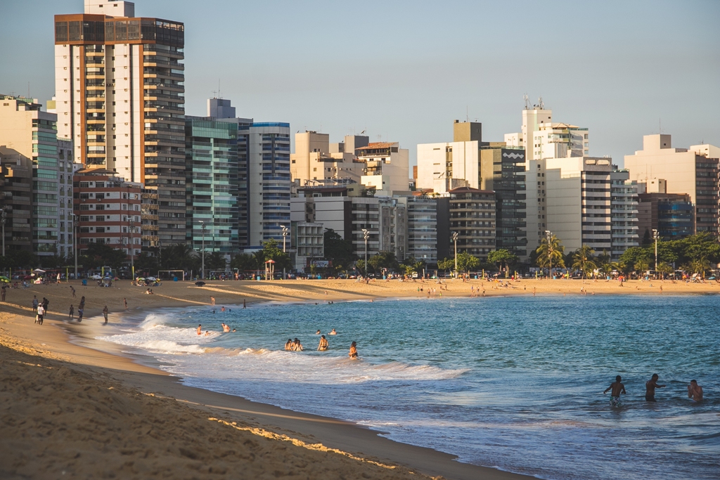 Praia da Costa é um dos motivos para morar em Vila Velha